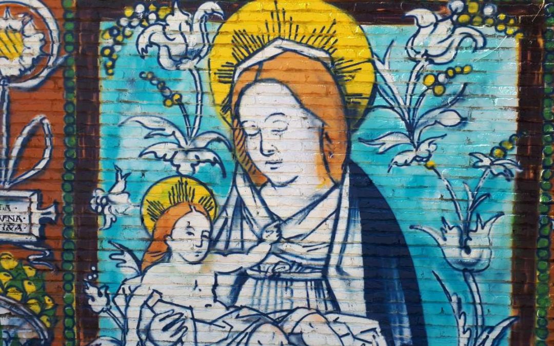 Virgen con Niño. Un grafiti con sabor a Pisano.