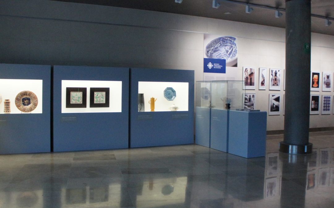 El Aeropuerto de Valencia acoge una exposición del Museo de Cerámica de Manises
