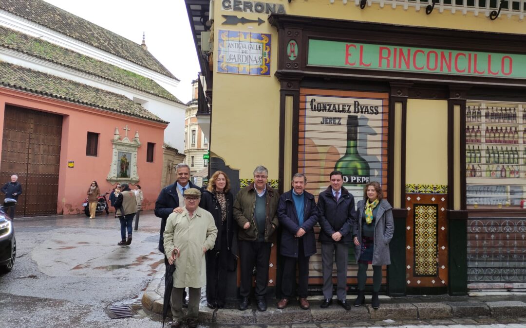 Sevilla. Inauguración de un nuevo rótulo de «Antigua Calle de…»