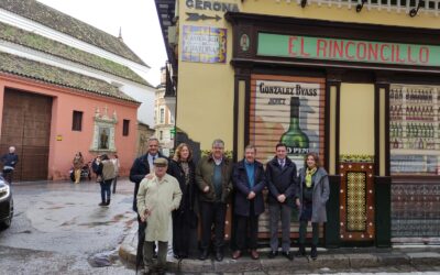 Sevilla. Inauguración de un nuevo rótulo de «Antigua Calle de…»